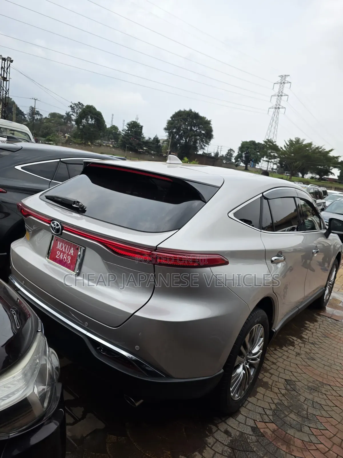 Toyota Harrier 2.0 2020 Beige