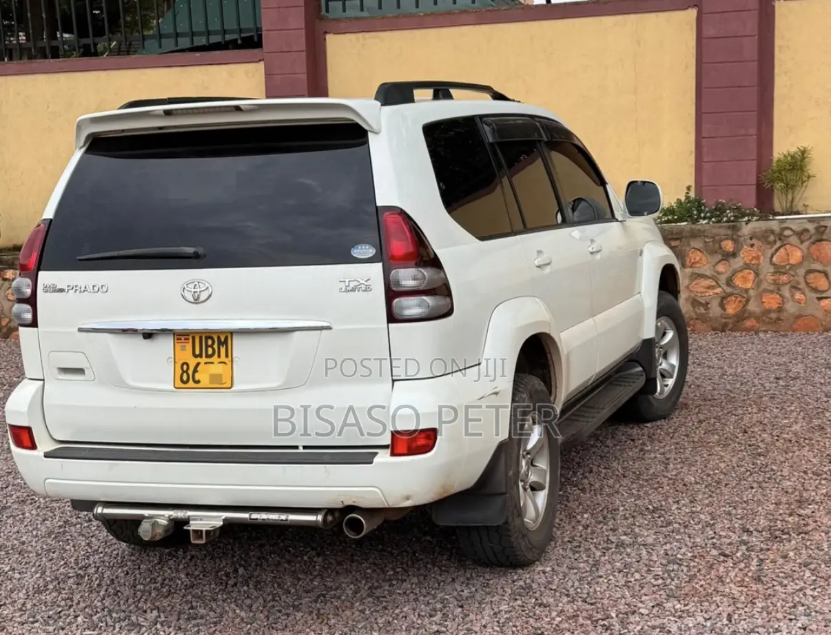 Toyota Land Cruiser Prado 2009 White