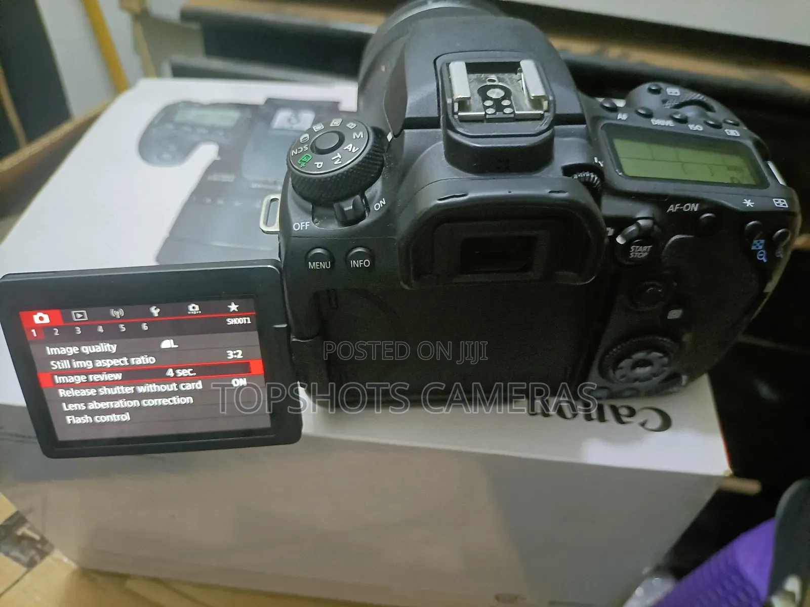 Canon Eos 90D With 18-135mm Kit Lens