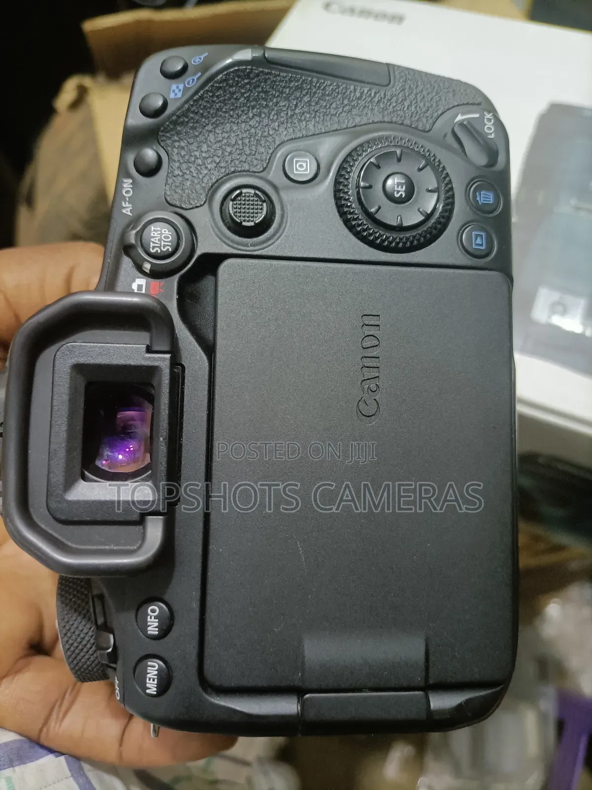 Canon Eos 90D With 18-135mm Kit Lens