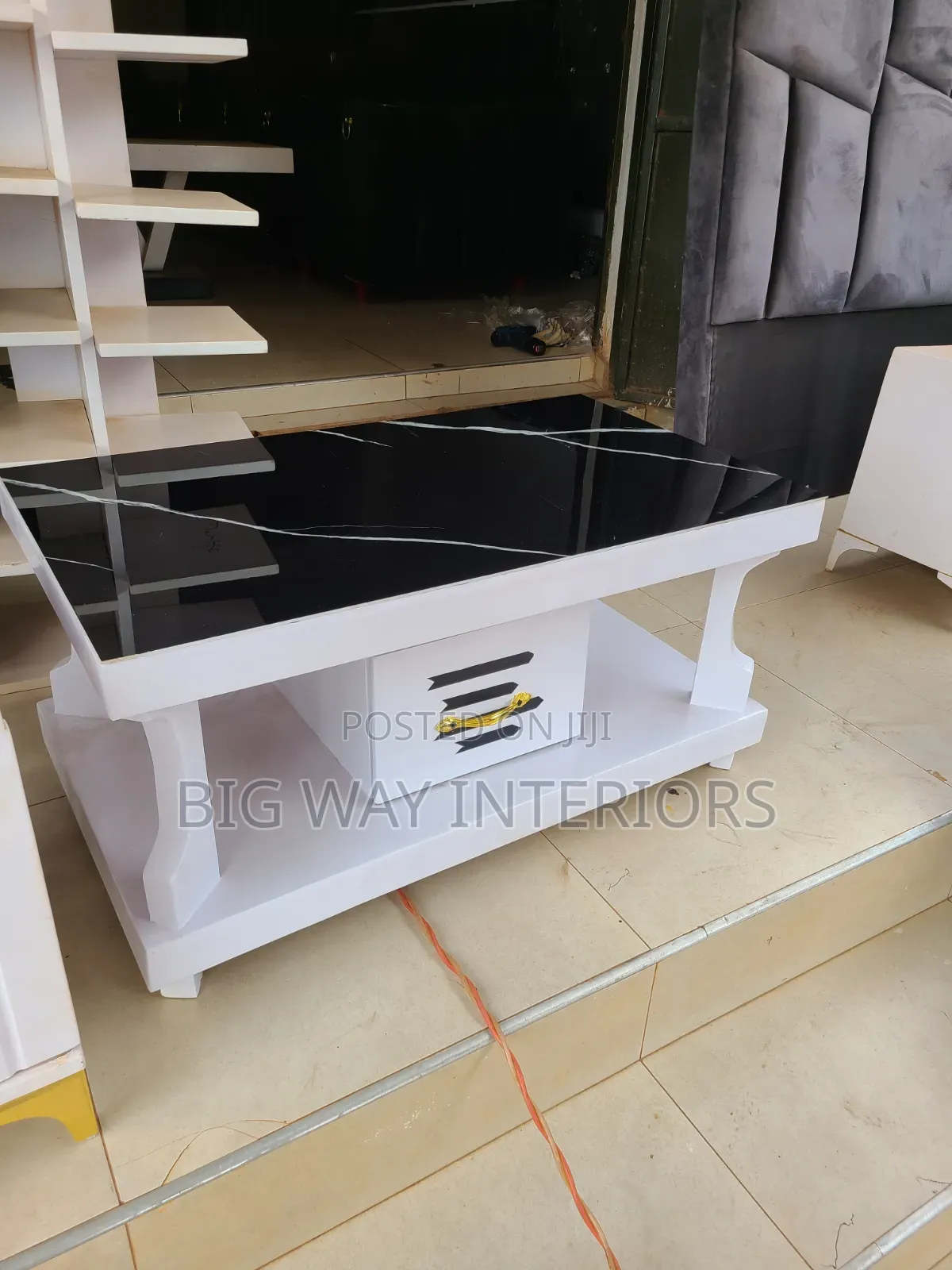 Center Table With a Drawer in White