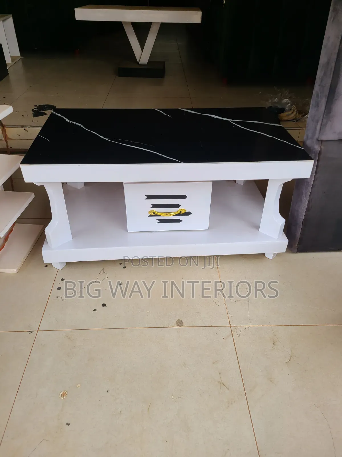 Center Table With a Drawer in White
