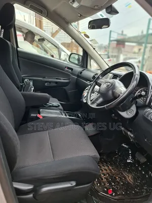 Toyota Wish 2004 Silver