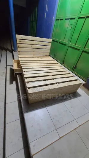 Pallet 4by6 Bed With One Drawer