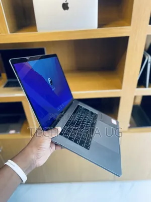 Laptop Apple MacBook Air 2017 16GB Intel Core i7 SSD 512GB