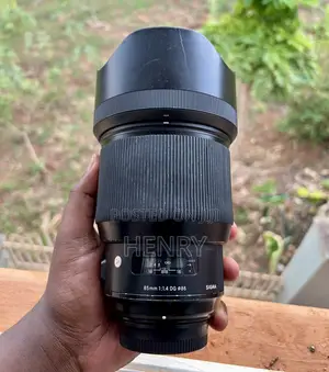Nikon Sigma 85mm F 1.4
