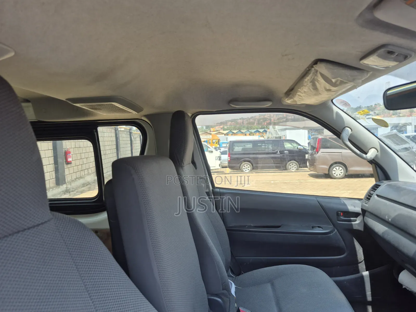 Toyota HiAce 2015 White