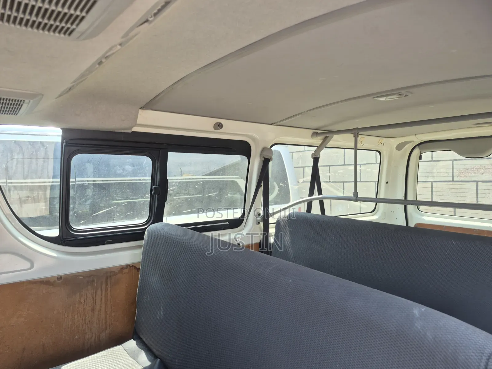 Toyota HiAce 2015 White