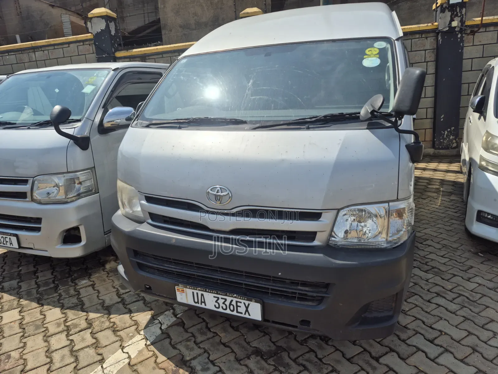 Toyota HiAce 2012 Silver