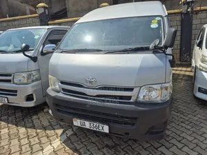 Toyota HiAce 2012 Silver