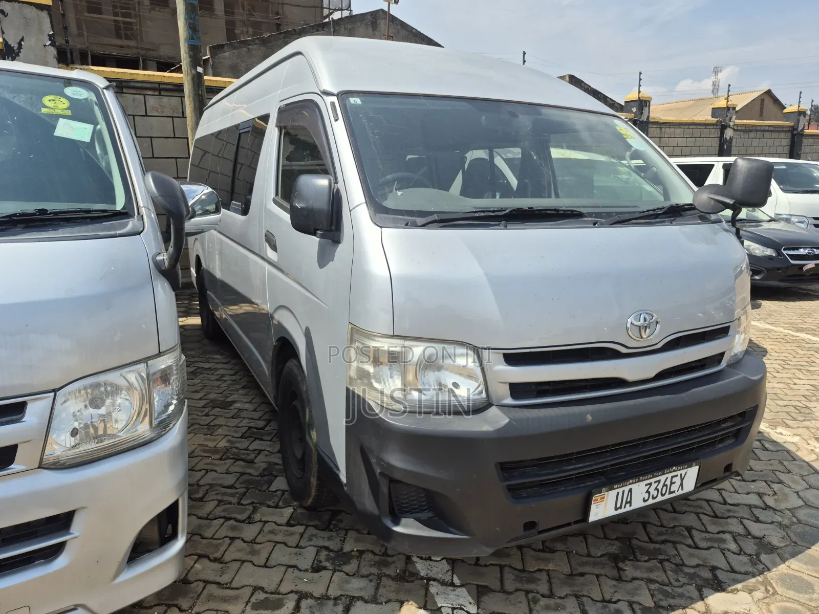 Toyota HiAce 2012 Silver