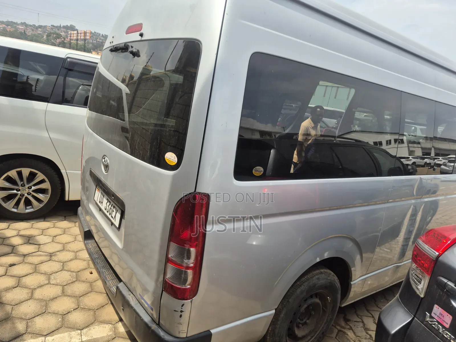 Toyota HiAce 2012 Silver