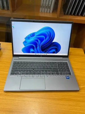 Laptop HP ZBook Firefly G8 16GB Intel Core i7 SSD 512GB