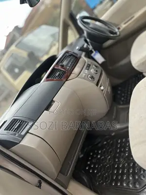 Toyota Noah 2003 Silver