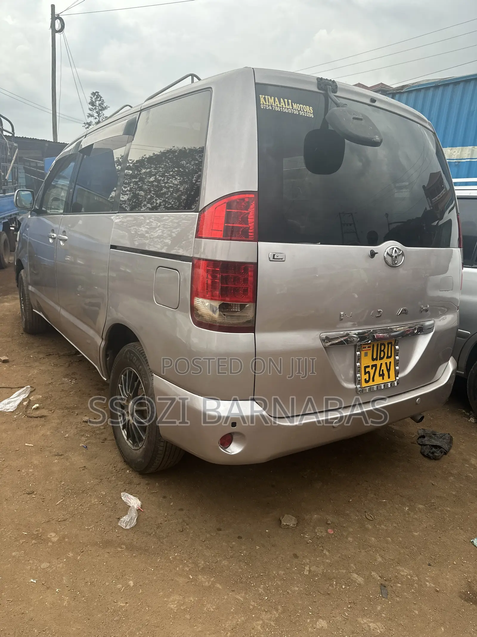 Toyota Noah 2003 Silver