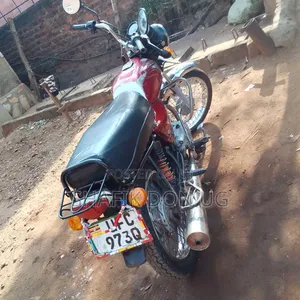 Bajaj Boxer 2017 Red