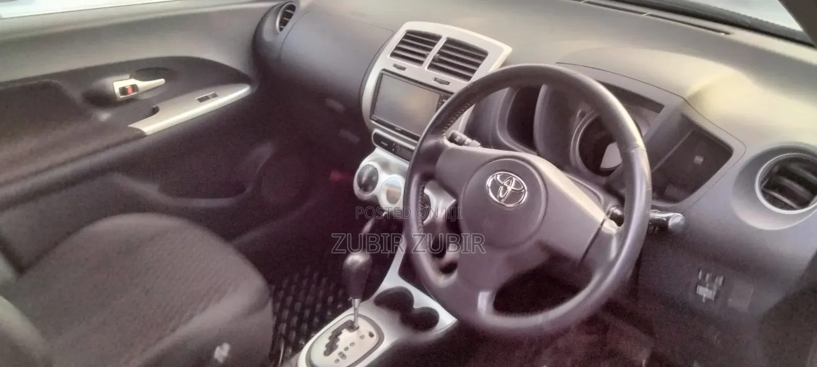 Toyota IST 2009 Silver