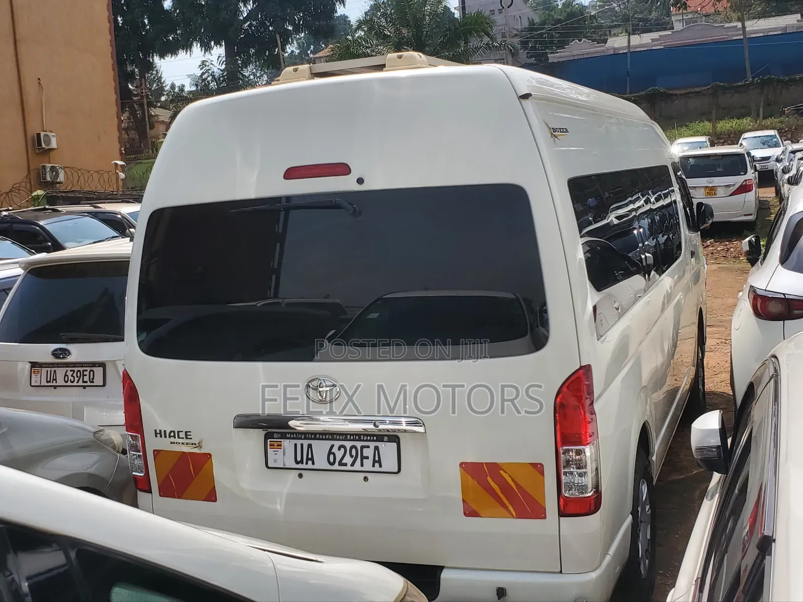 Toyota HiAce 2019 White