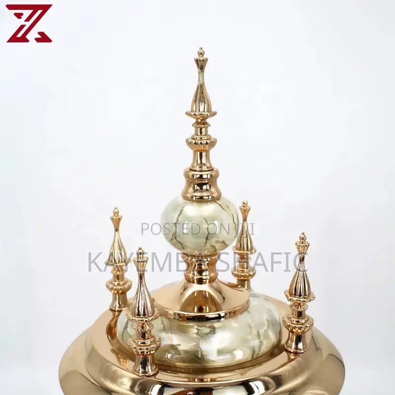 Luxury Decorative Gold and Crystal Table Clock Centerpiece