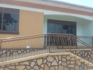 3bdrm Apartment in Makindye for rent