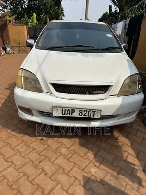 Car 1998 Off white