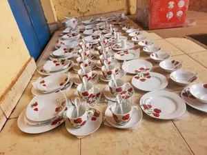 ​Exquisite 117-Piece Floral Dinnerware Set for Sale!