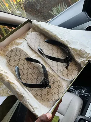 Gucci GG Flip-Flops