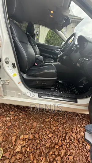Subaru Outback 2012 Pearl