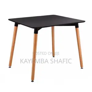 Modern Scandinavian 4-Seater Square Dining Table (80x80cm)