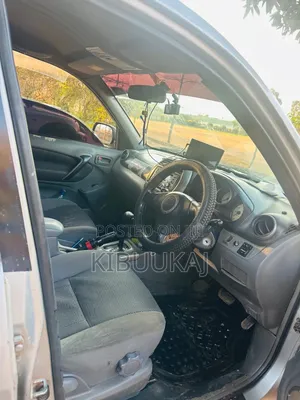 Toyota RAV4 Automatic 2000 Gray