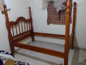 5x6 Wood Med Bed. Fine Furniture