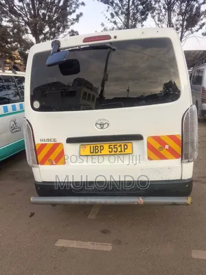 Toyota HiAce 2010 White