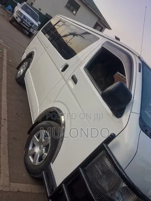Toyota HiAce 2010 White