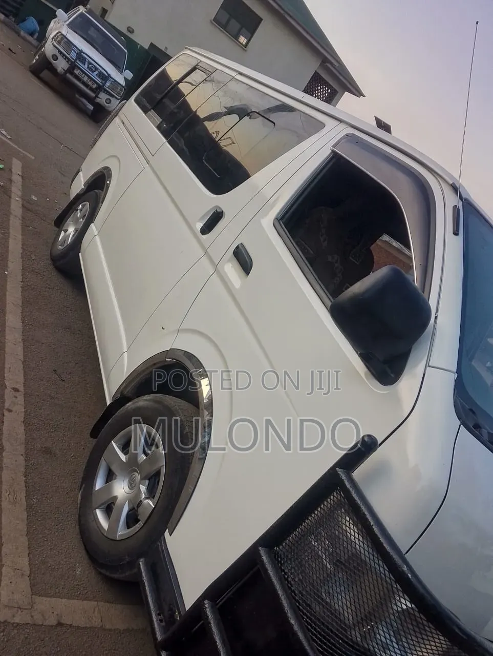 Toyota HiAce 2010 White