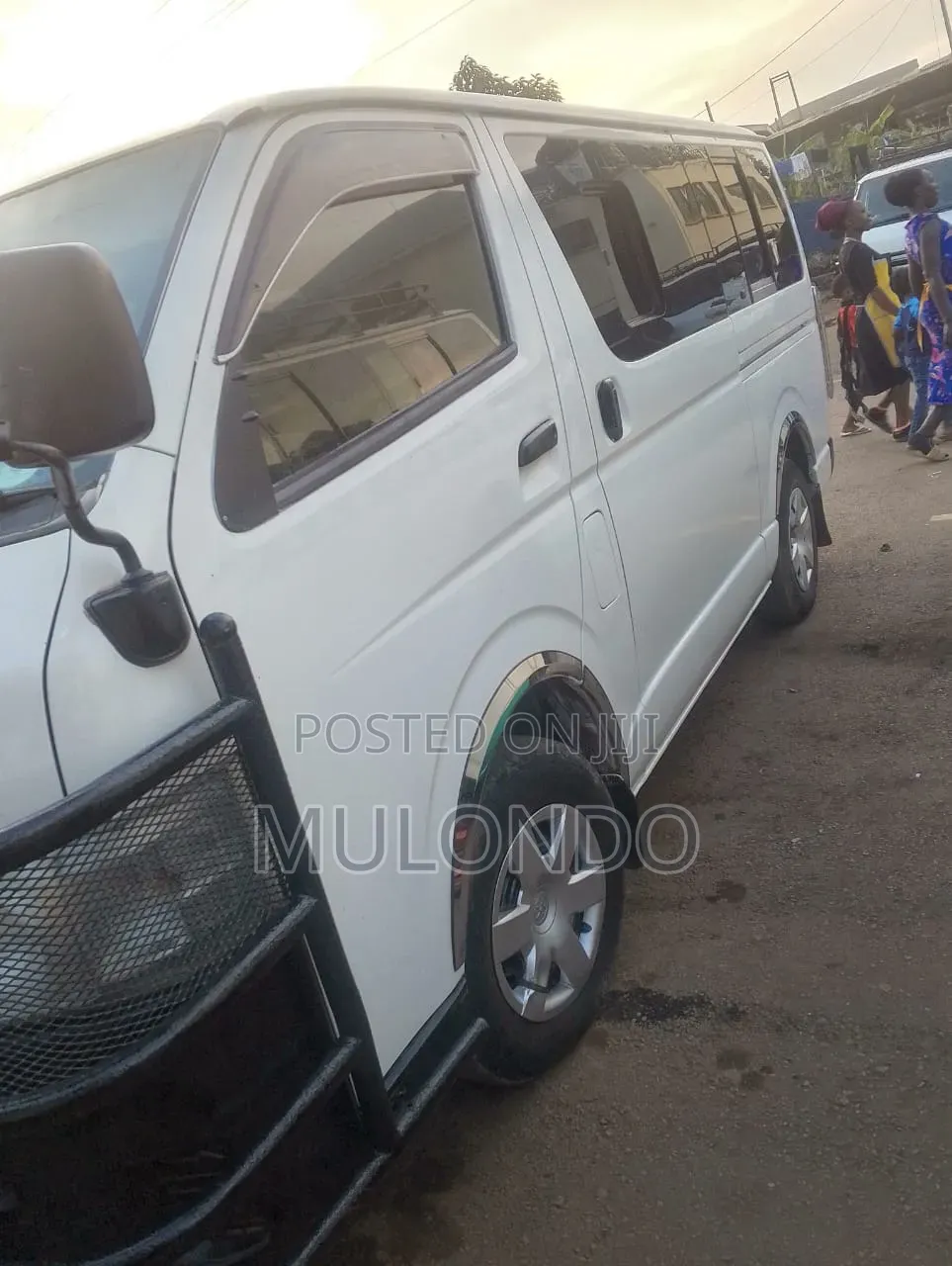 Toyota HiAce 2010 White