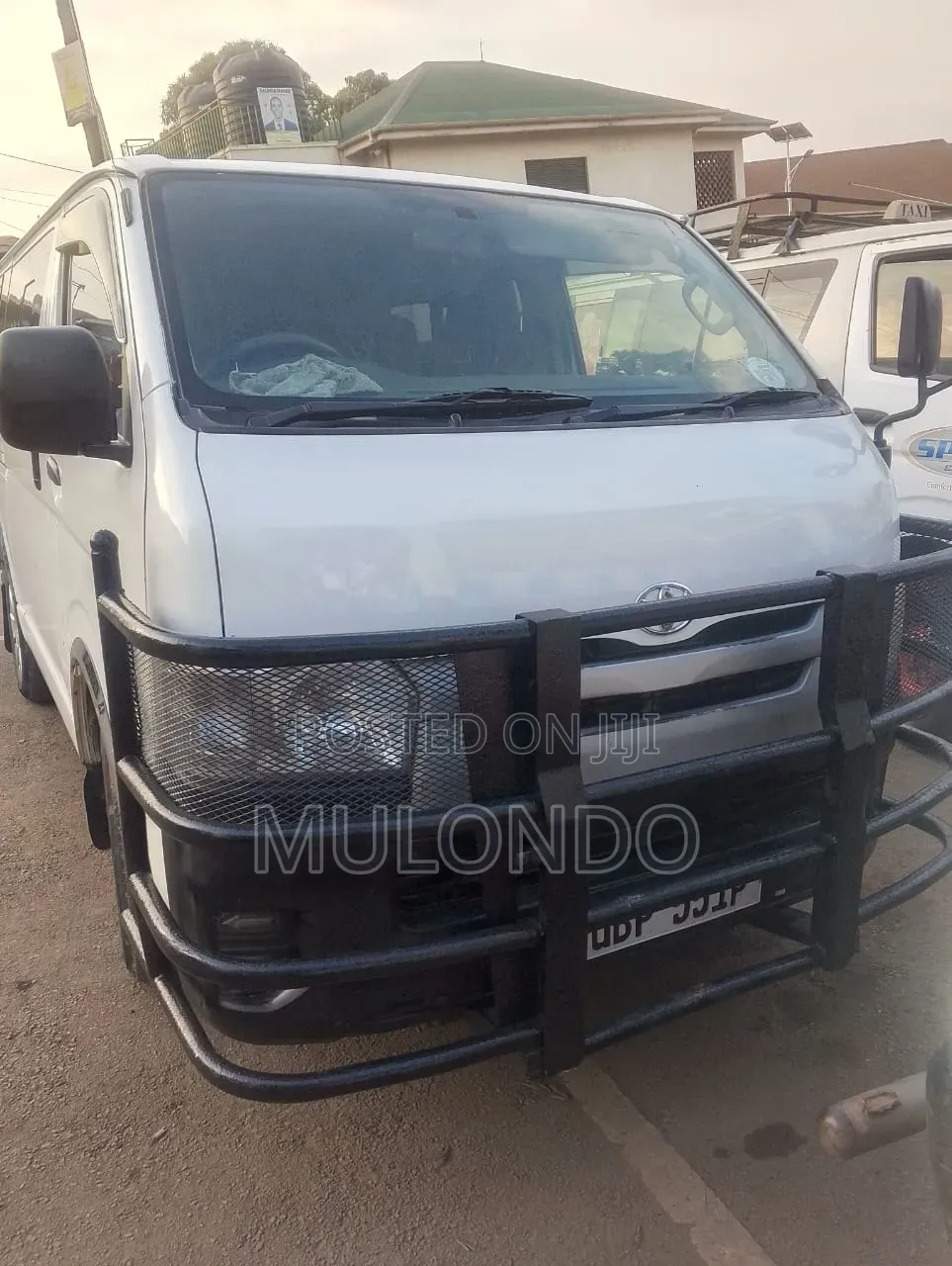 Toyota HiAce 2010 White