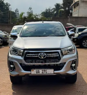 Toyota Hilux Revo Double Cab Deisel 2.8 AWD 2018 Silver