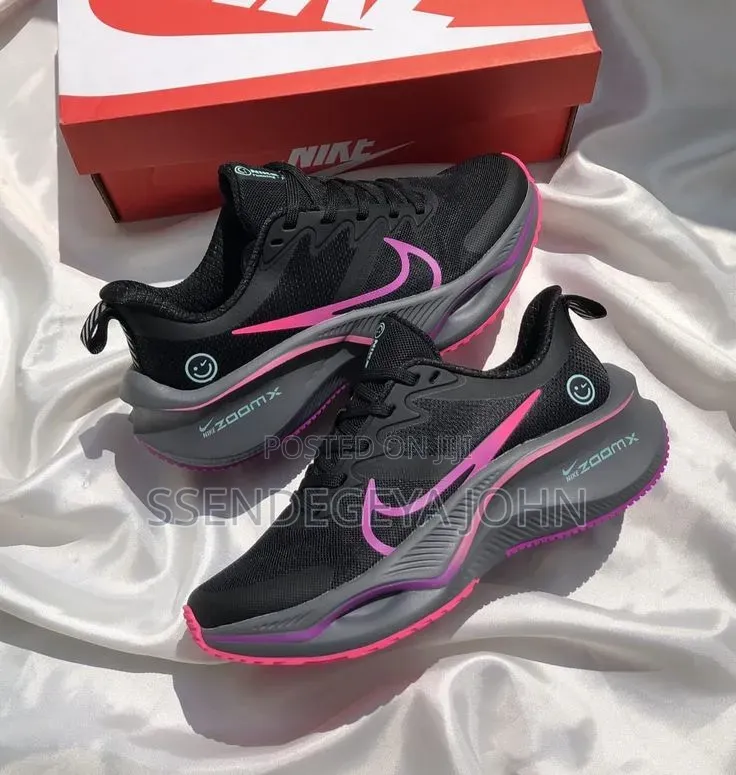 Nike ZoomX Smiley Sneakers