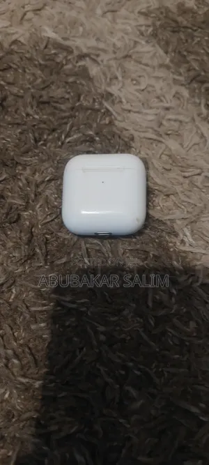 Apple Airpos for Sale. Good Condition