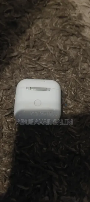 Apple Airpos for Sale. Good Condition