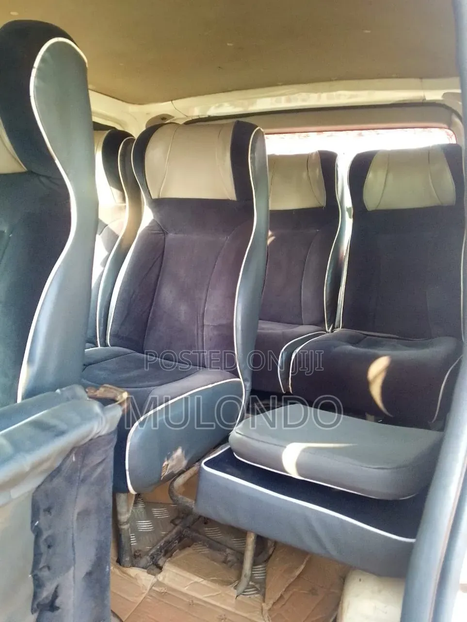 Toyota HiAce 2012 White