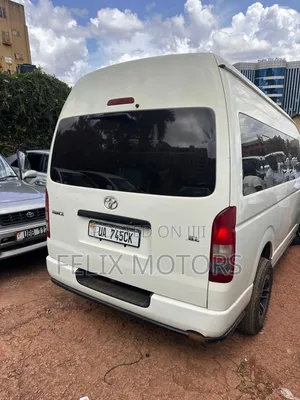Toyota Quantum 2017 White
