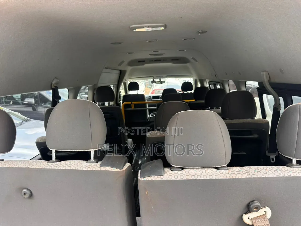 Toyota Quantum 2017 White