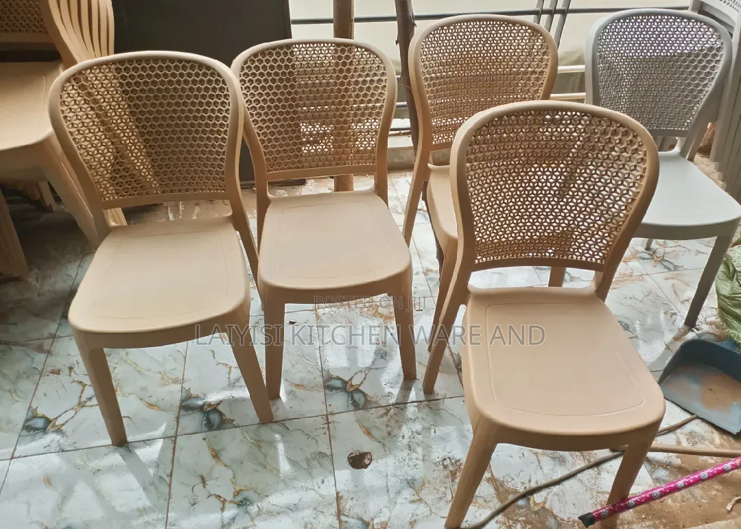 6-Piece Strong Durable Hard Plastic Chairs – Home Business Use