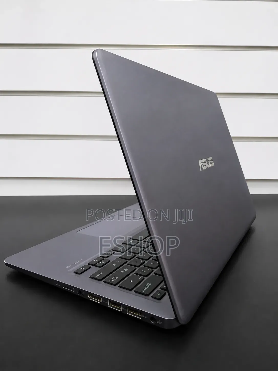 Laptop Asus A52JT 4GB Intel Core 2 Quad SSD 60GB