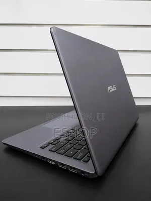 Laptop Asus A52JT 4GB Intel Core 2 Quad SSD 60GB