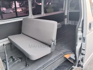 Toyota HiAce 2013 Silver