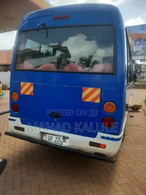 Mitsubishi Fuso Rosa 2010 Blue