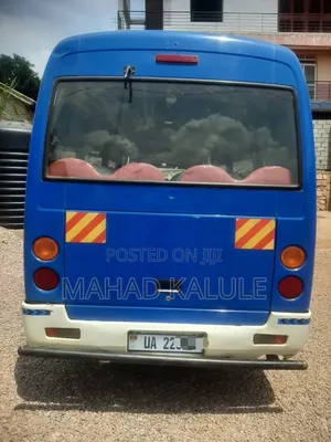 Mitsubishi Fuso Rosa 2010 Blue
