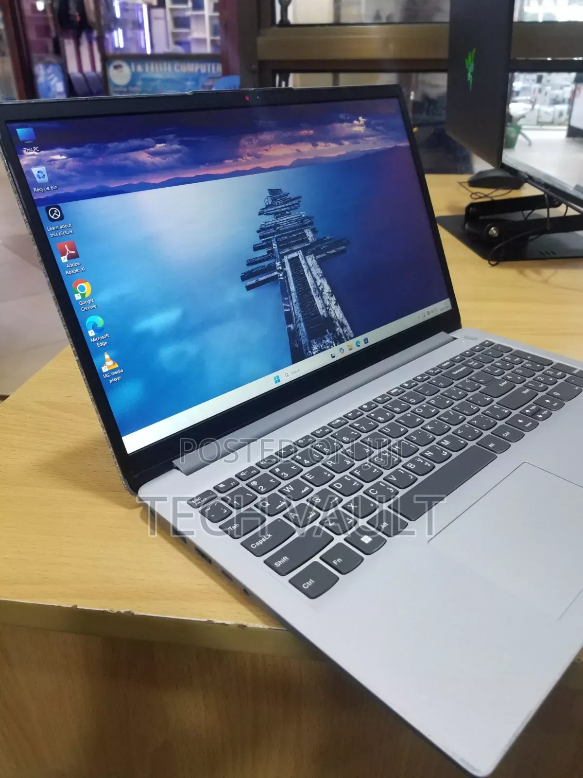 Laptop Lenovo IdeaPad 130 8GB Intel Core i7 SSD 256GB